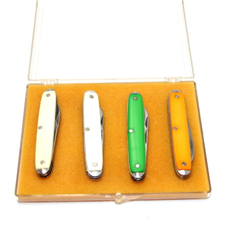 Color Changing Knives by Jose de la Torre