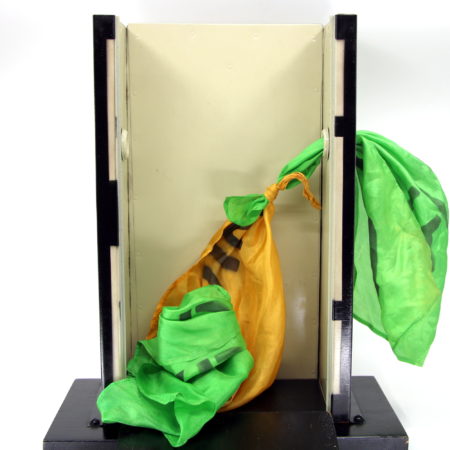 The Houdini Handkerchief Escape by Ireland Magic Company